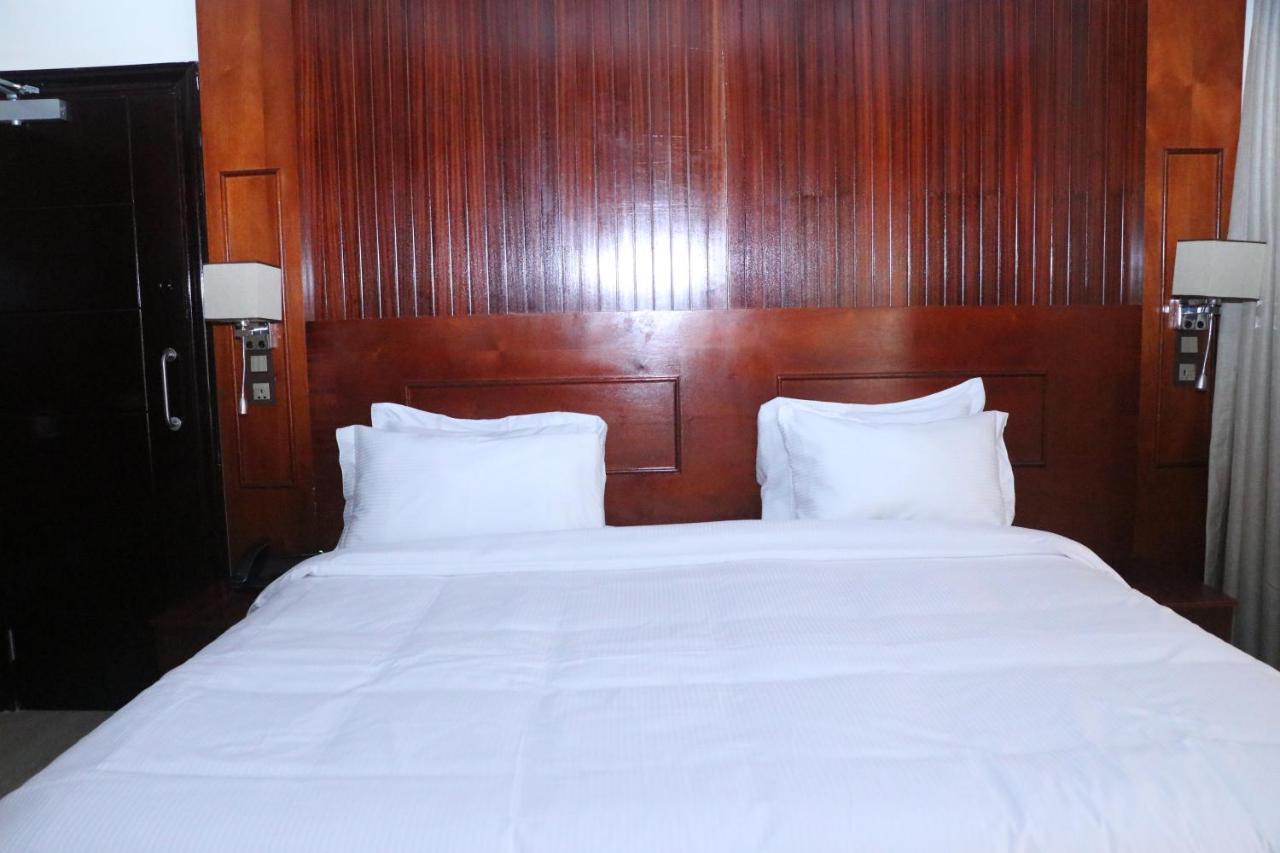 Sainte Famille Hotel Kigali Exterior photo