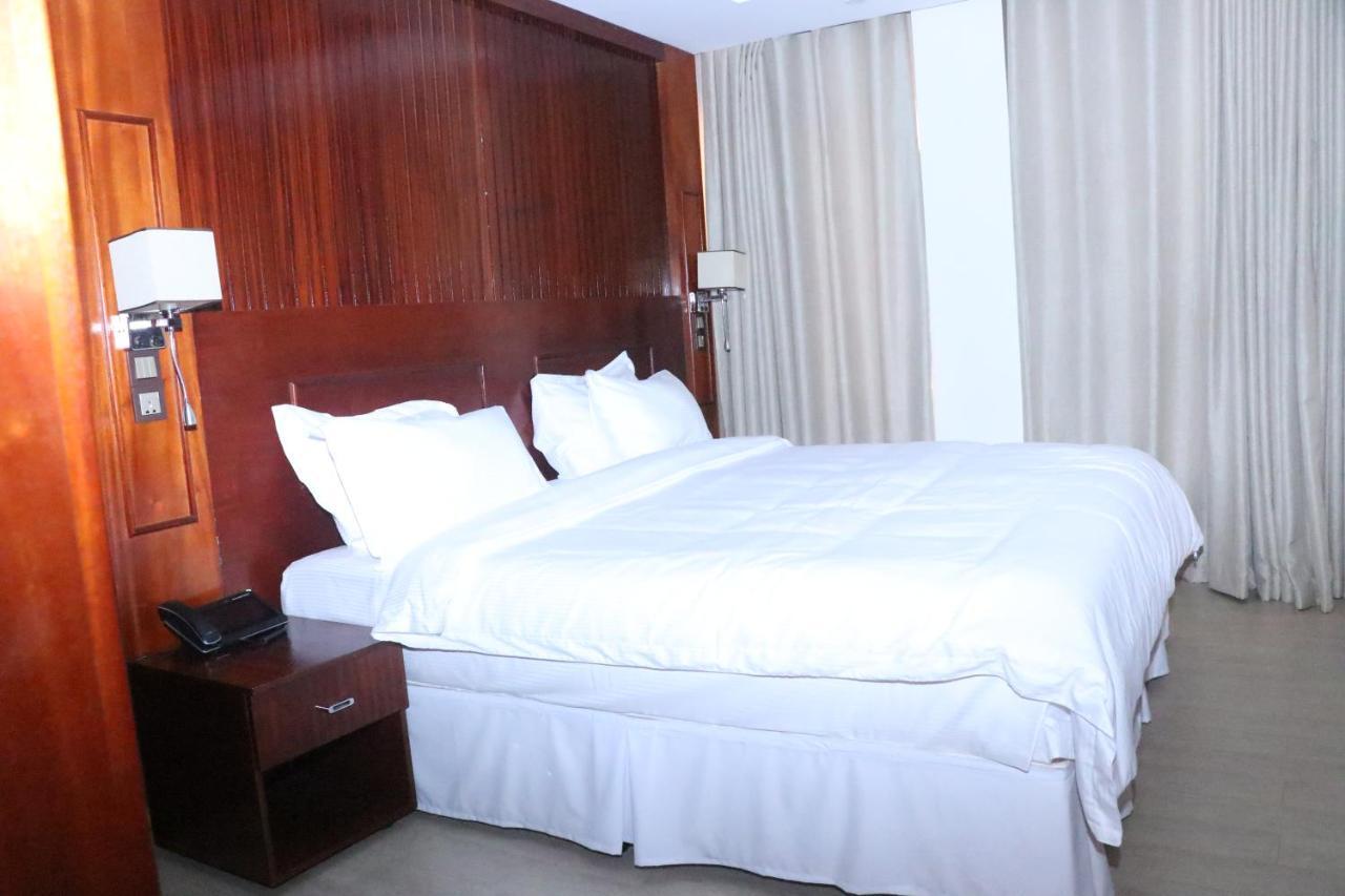 Sainte Famille Hotel Kigali Exterior photo